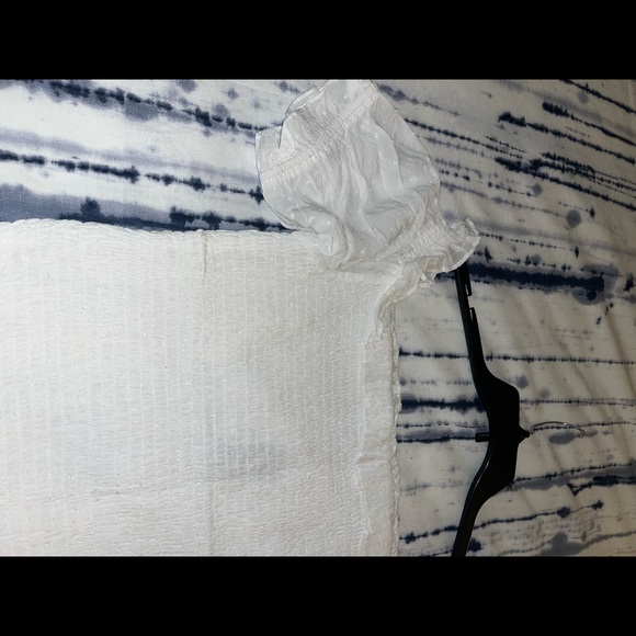 NWT Smocked Off the Shoulder Top - Picture 2 of 4